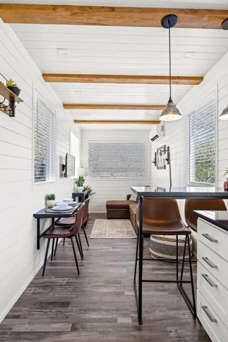 New! The Texas Longhorn-Luxury Container Home Fredericksburg Esterno foto