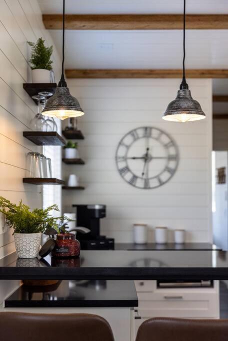 New! The Texas Longhorn-Luxury Container Home Fredericksburg Esterno foto