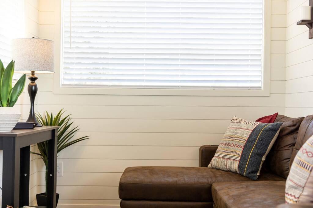 New! The Texas Longhorn-Luxury Container Home Fredericksburg Esterno foto